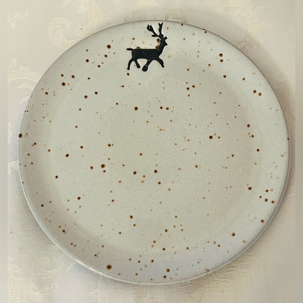 NWOB Pottery Barn Rustic Reindeer Terracotta Dinner Plates S/4 Christmas Holiday - Picture 4 of 16